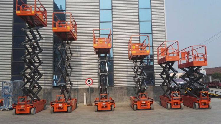 淺析液壓升降機(jī)的成長(zhǎng)之路 小型升降平臺(tái)